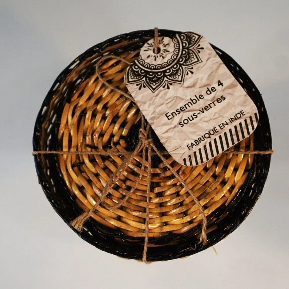 Set Of 4 Coasters And Matching Holder Brown Black Basket Weave Plastic New Gift